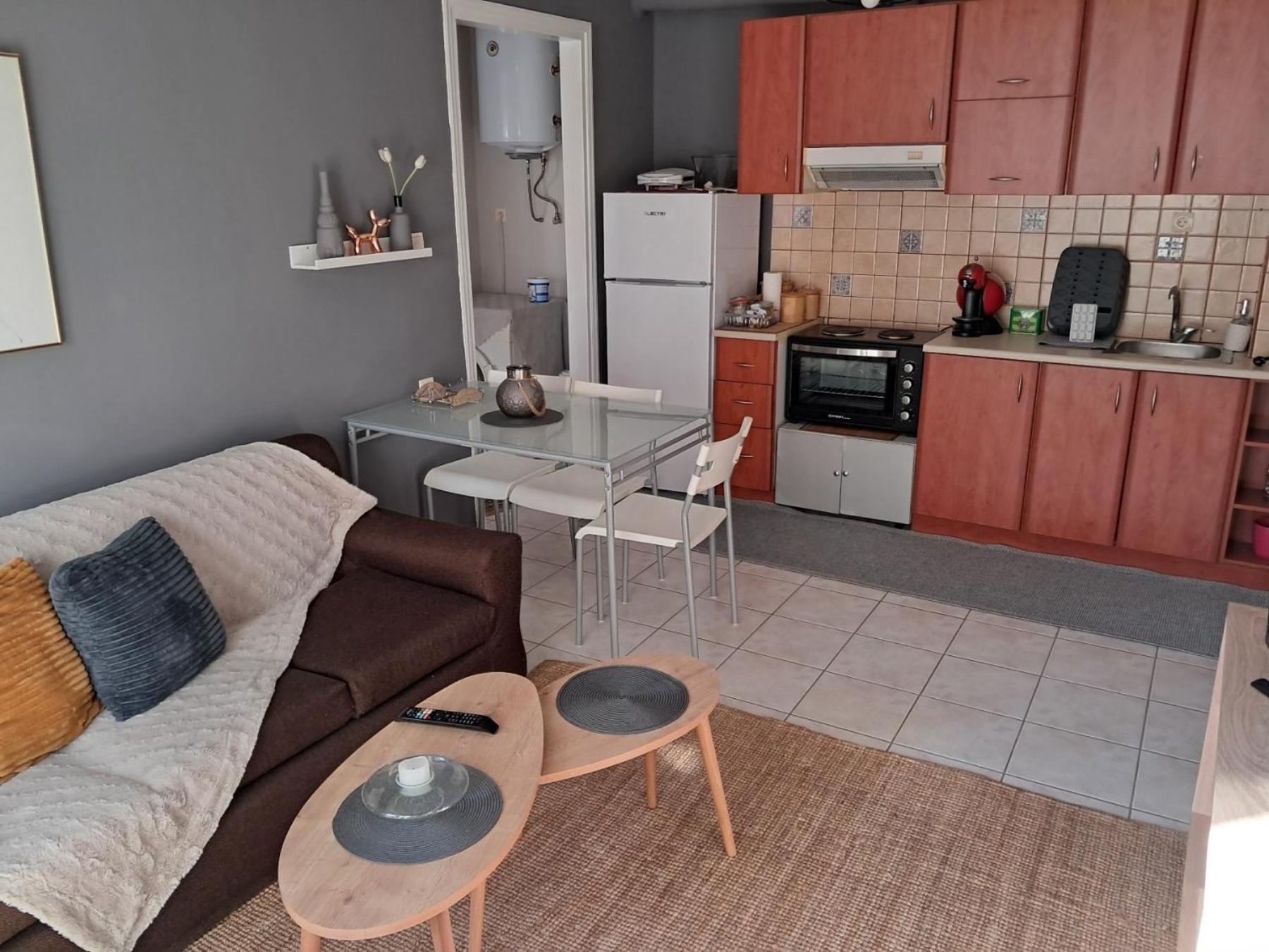M Home Place Palio Limani Buitenkant foto