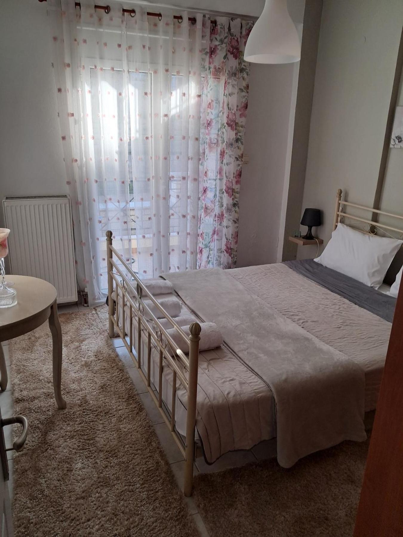 M Home Place Palio Limani Buitenkant foto